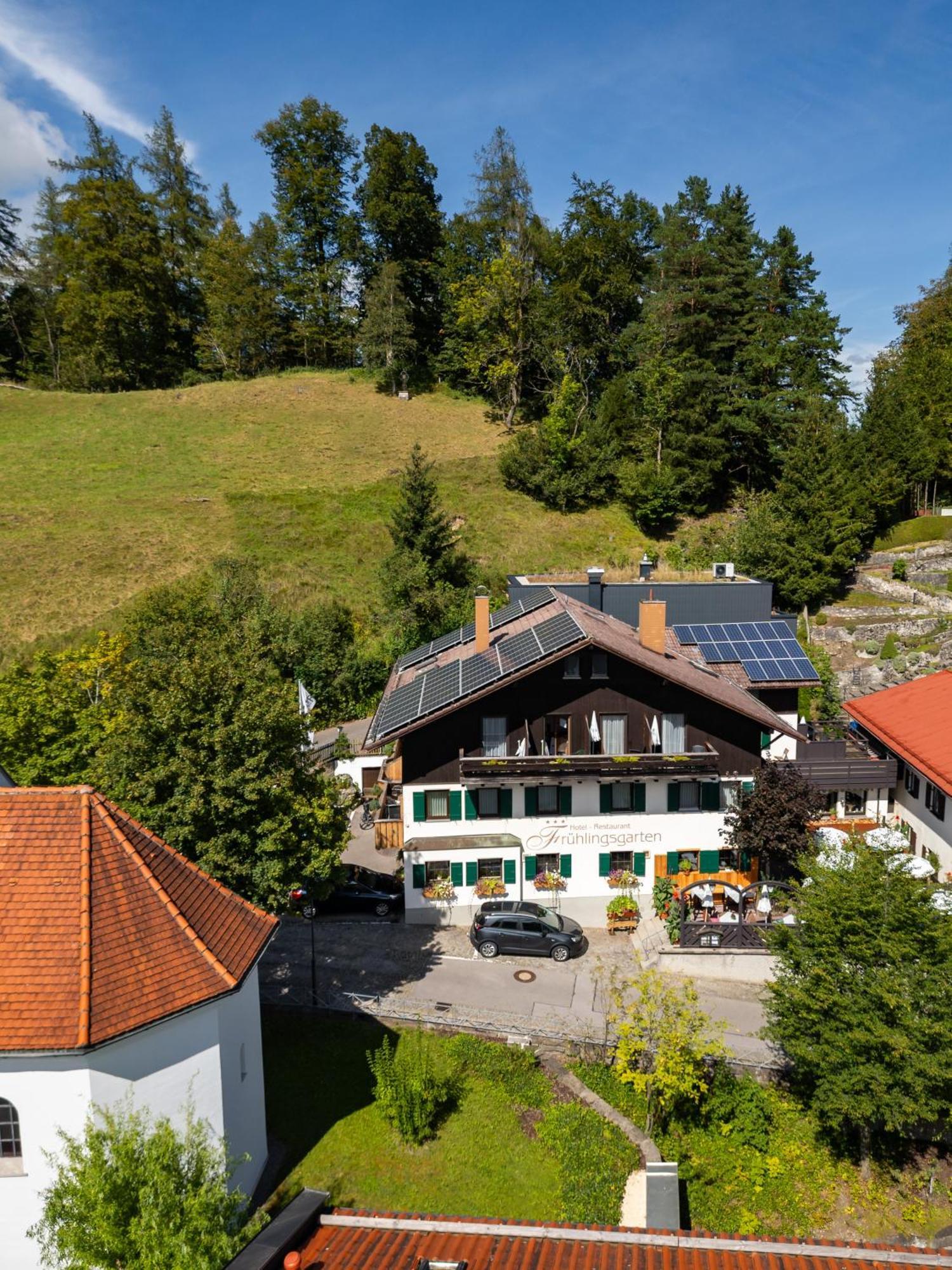 Hotel Restaurant Fruehlingsgarten Фюссен Экстерьер фото